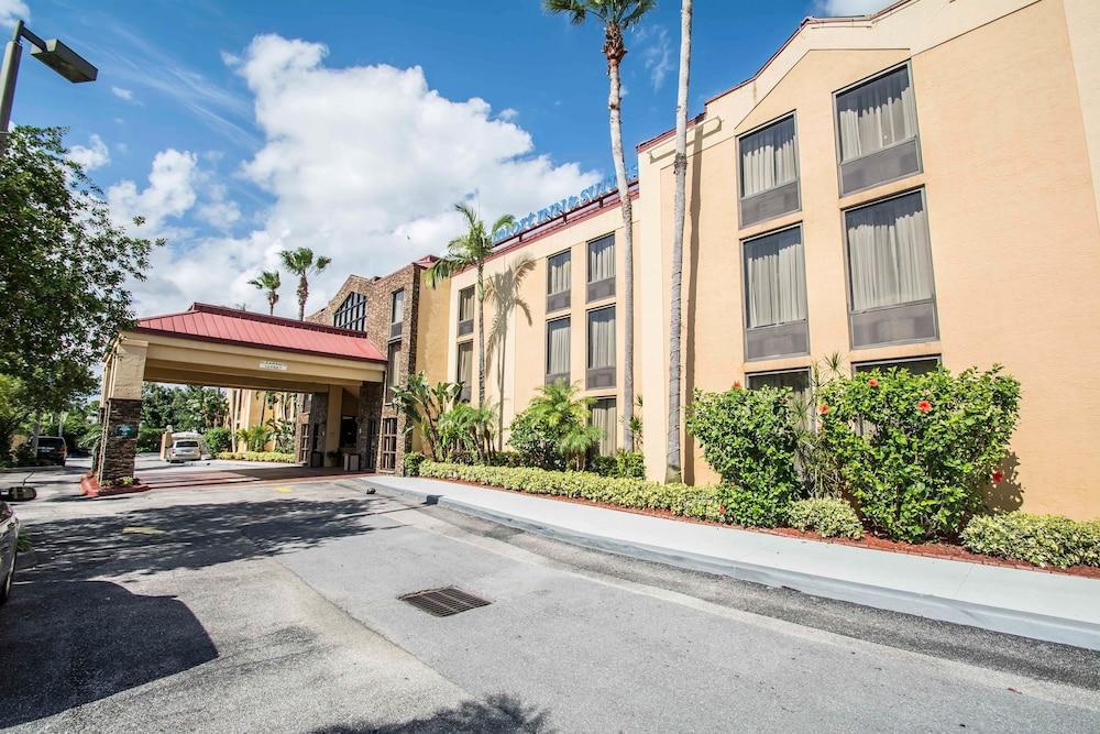 Comfort Inn & Suites Lantana - West Palm Beach South Exterior photo